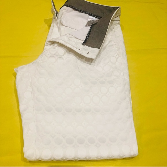 Banana Republic Hampton Fit Size 6 White Textured Circle patterned pants - Picture 8 of 9